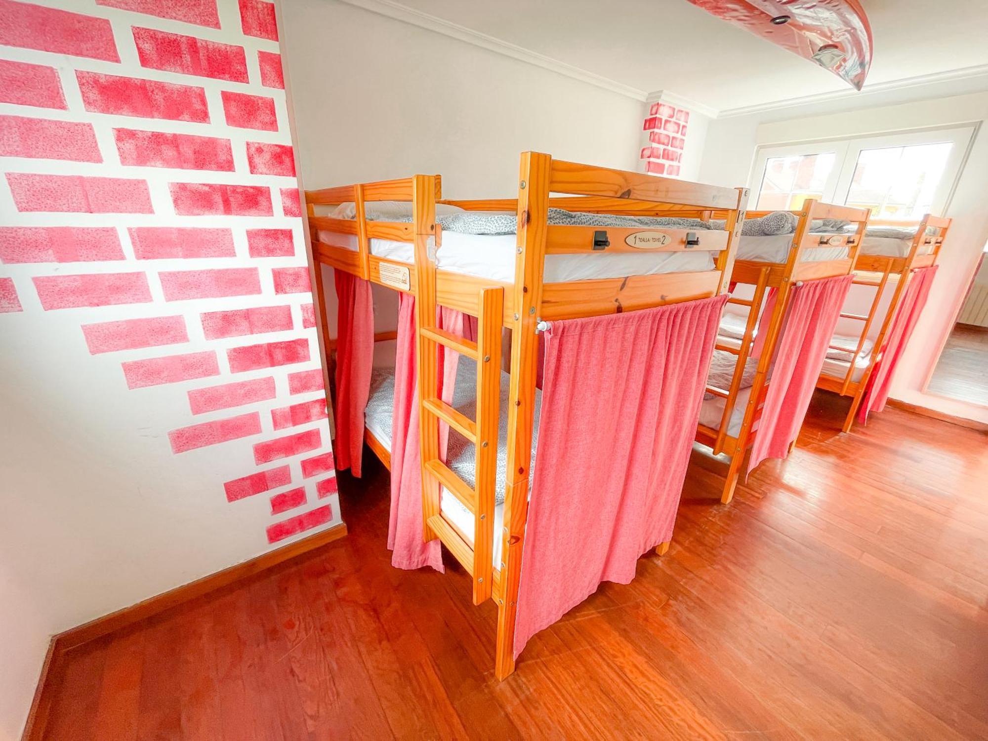Gijon Surf Hostel Номер фото